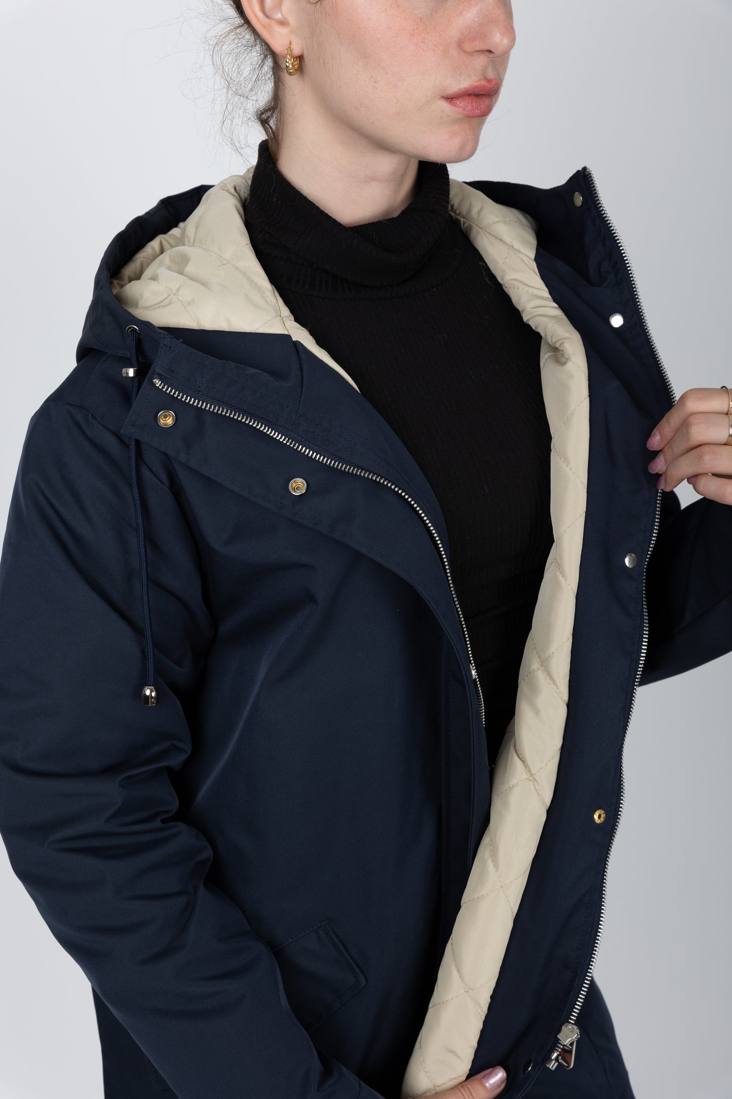 PARKA MI-LONGUE A CAPUCHE