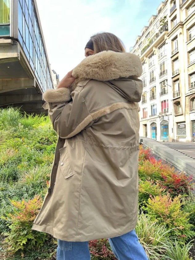 PARKA À CAPUCHE EN FAUSSE FOURRURE