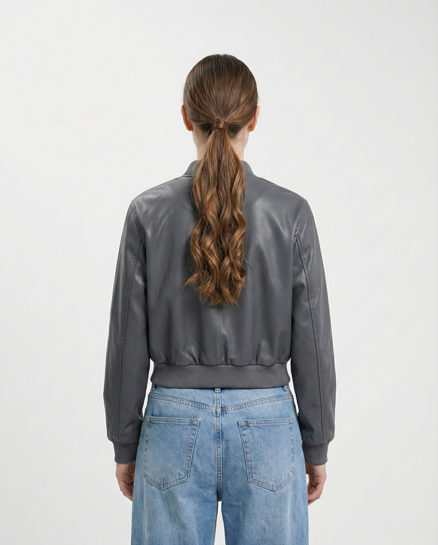 BOMBER COURT EN SIMILICUIR