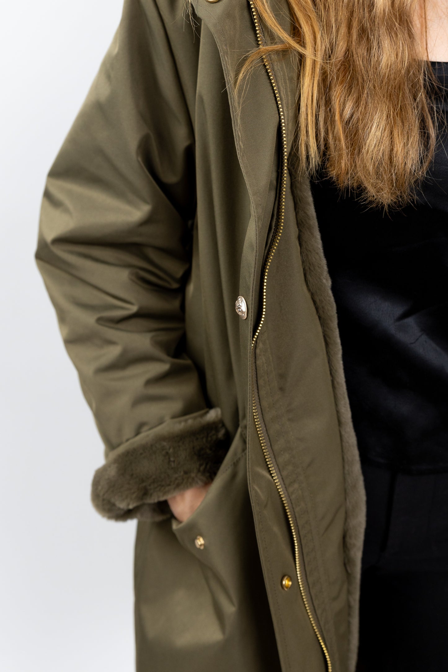 PARKA Á CAPUCHE INTÉRIEUR FAUSSE FOURRURE