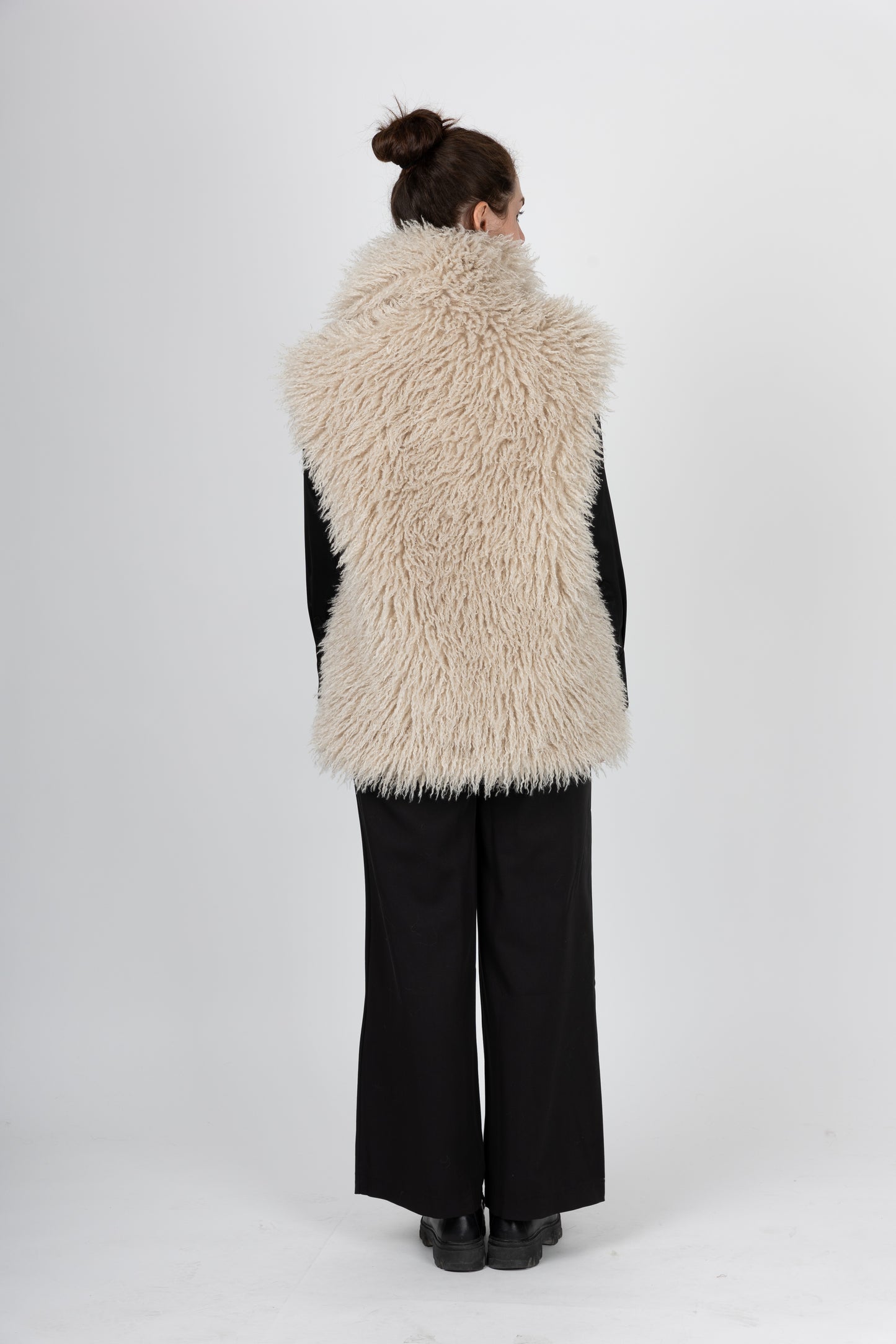 GILET SANS MANCHES EN FAUSSE FOURRURE MOUTON
