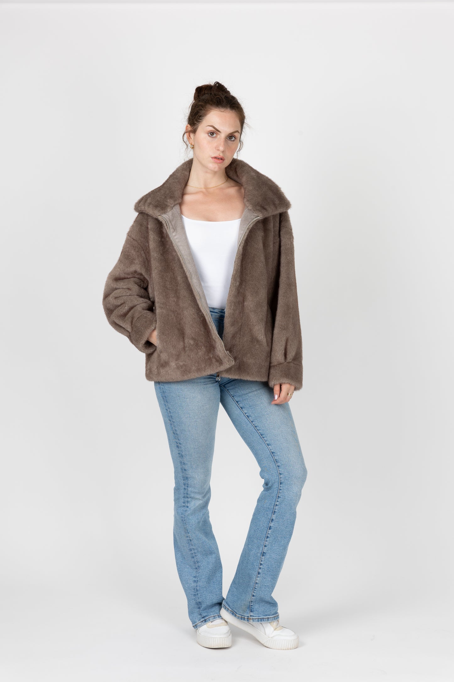 BLOUSON EN FAUSSE FOURRURE