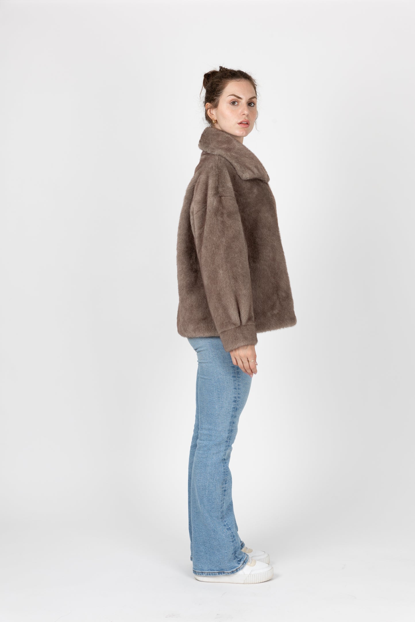 BLOUSON EN FAUSSE FOURRURE