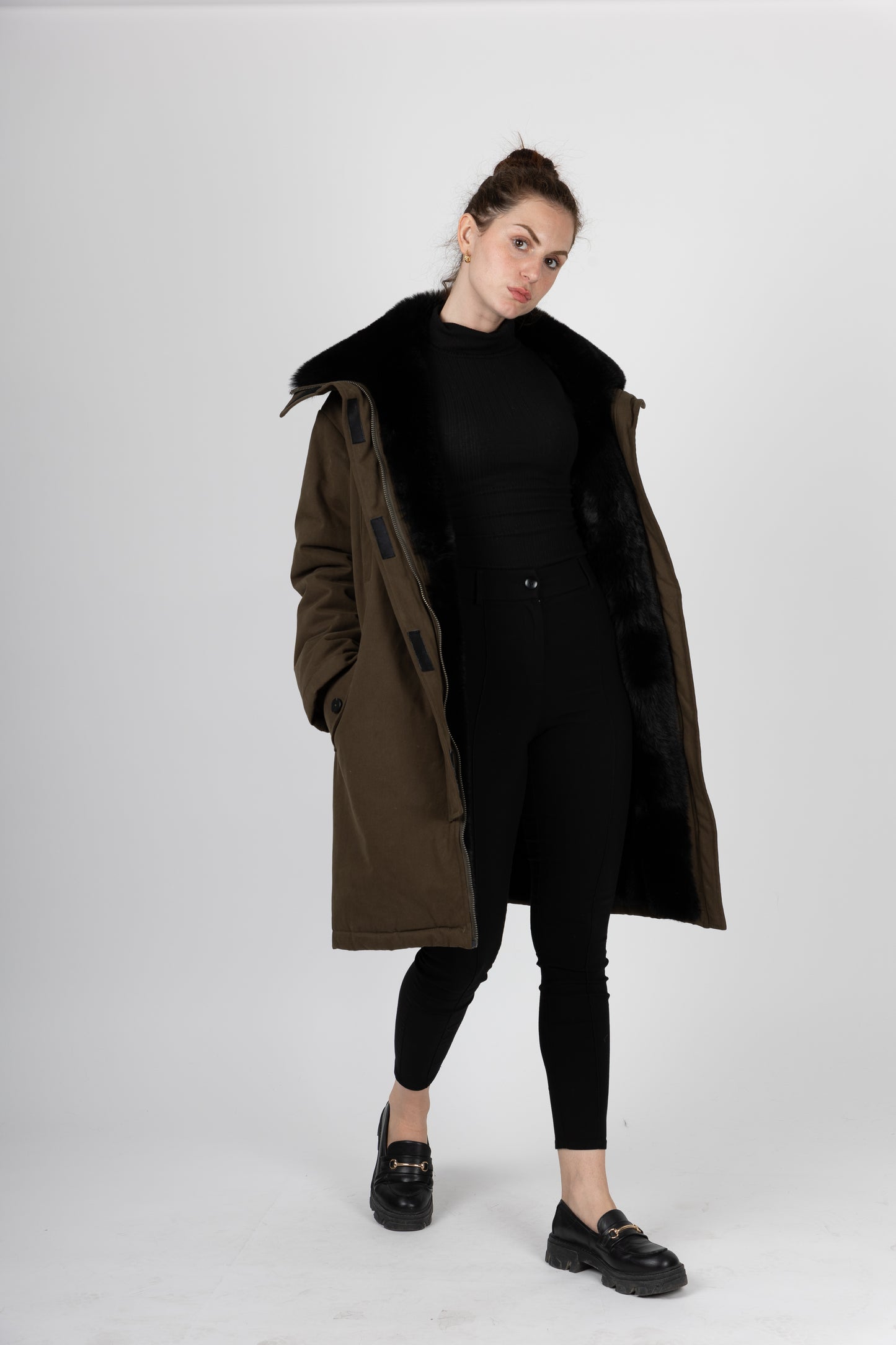 PARKA LONGUE AVEC INTÉRIEUR ET COL FAUSSE FOURRURE