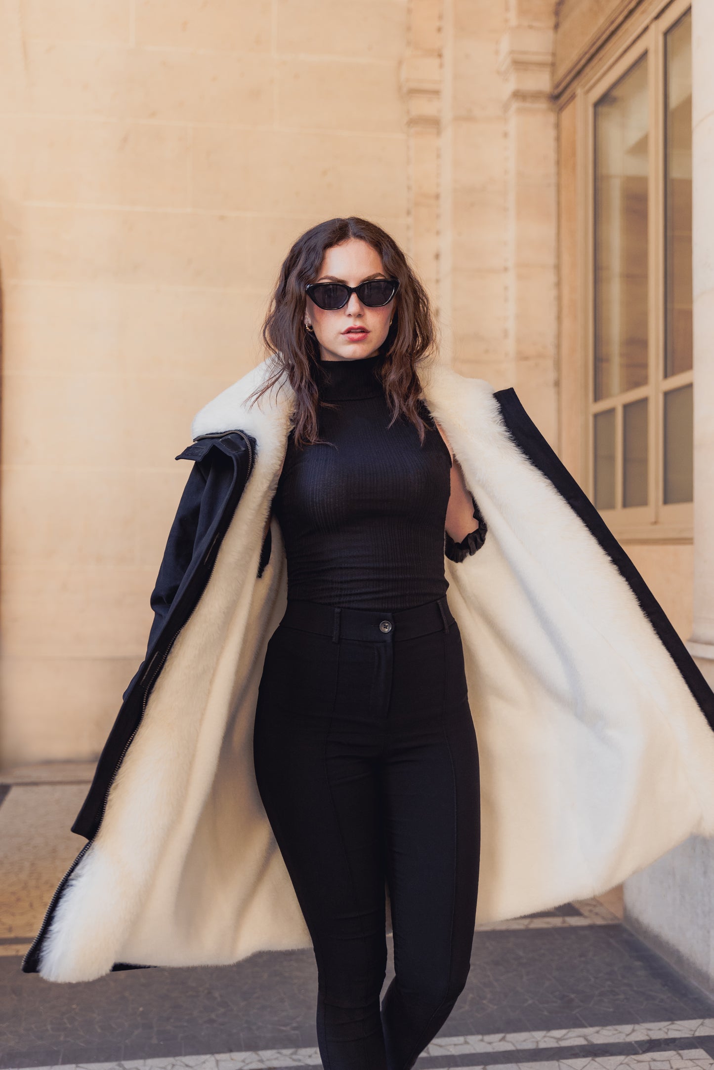 PARKA LONGUE AVEC INTÉRIEUR ET COL FAUSSE FOURRURE