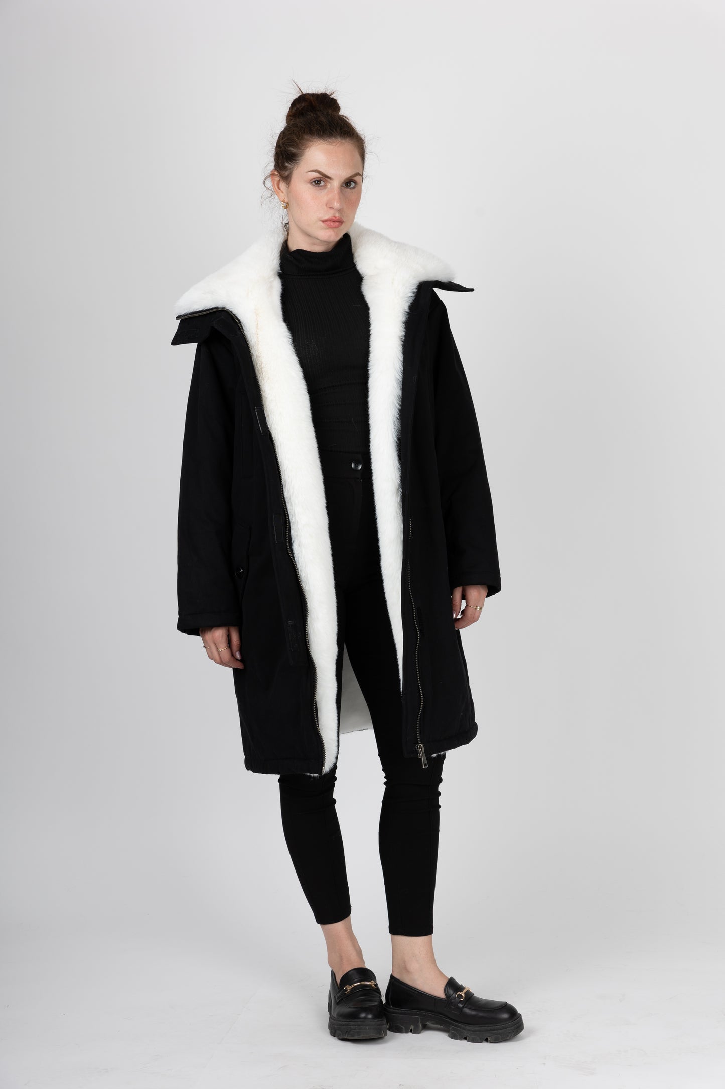 PARKA LONGUE AVEC INTÉRIEUR ET COL FAUSSE FOURRURE