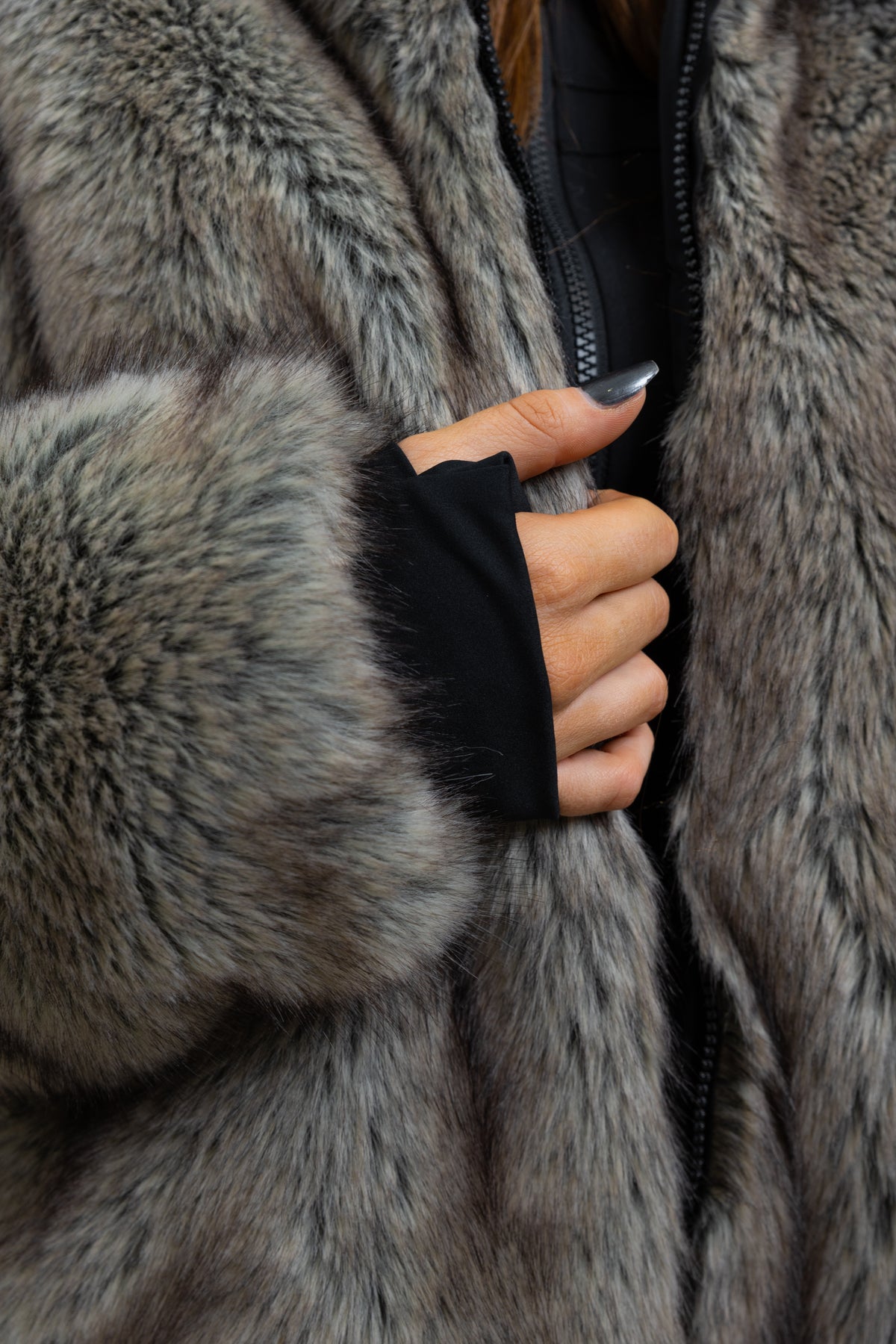 MANTEAU EN FAUSSE FOURRURE INTÉRIEUR DOUDOUNE