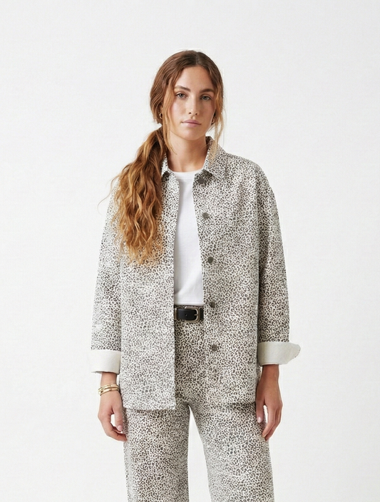 VESTE EN JEANS À IMPRIMÉ LÉOPARD
