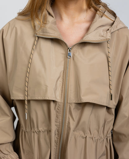 LIGHTWEIGHT PARKA WITH HOOD