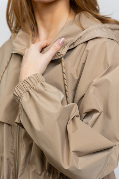 LIGHTWEIGHT PARKA WITH HOOD