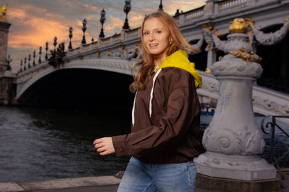 BLOUSON À CAPUCHE AMOVIBLE CONTRASTÉE