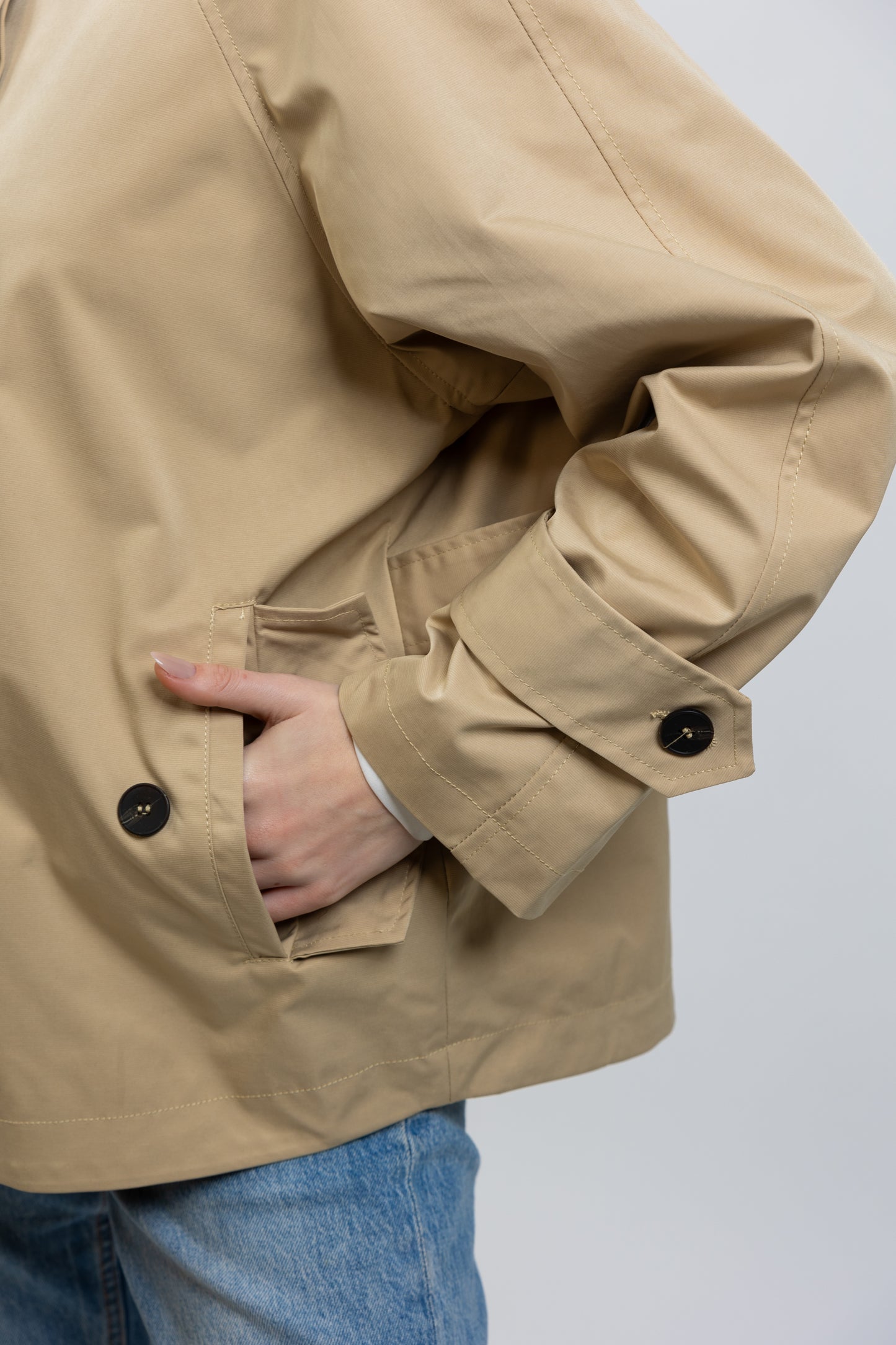 Short trench coat