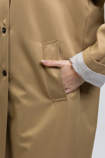 Trench coat with striped lining