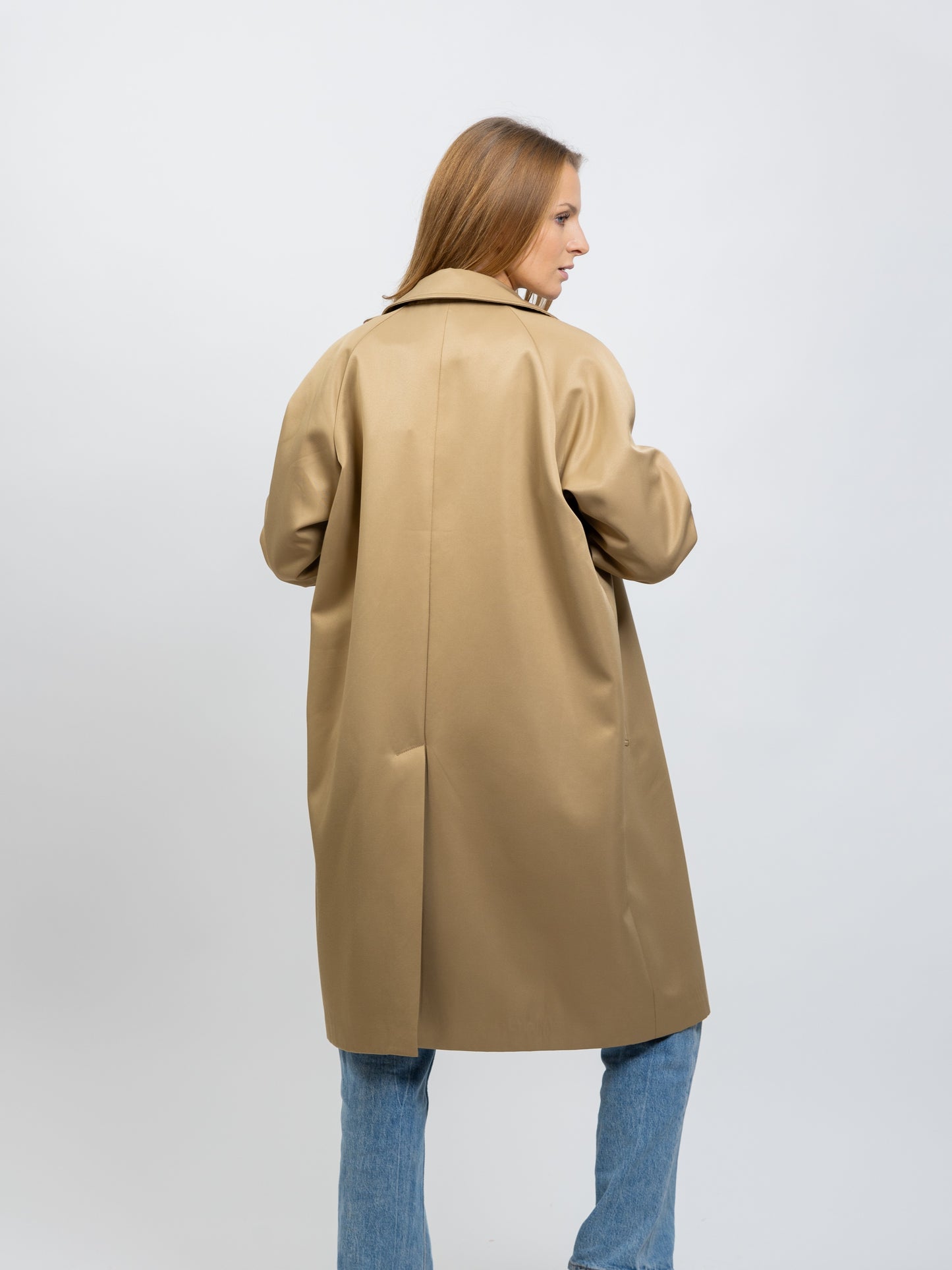 Trench coat with striped lining