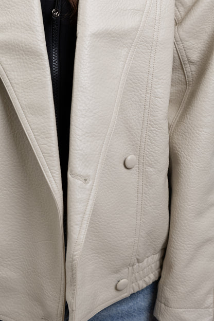 VESTE OVERSIZE EN SIMILICUIR GRAINÉ