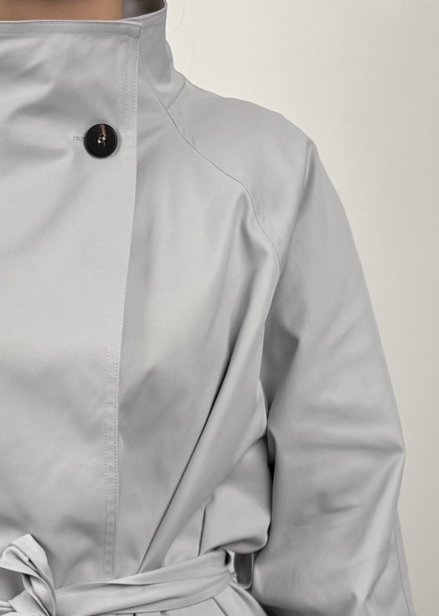 FITTED SHORT TRENCH COAT