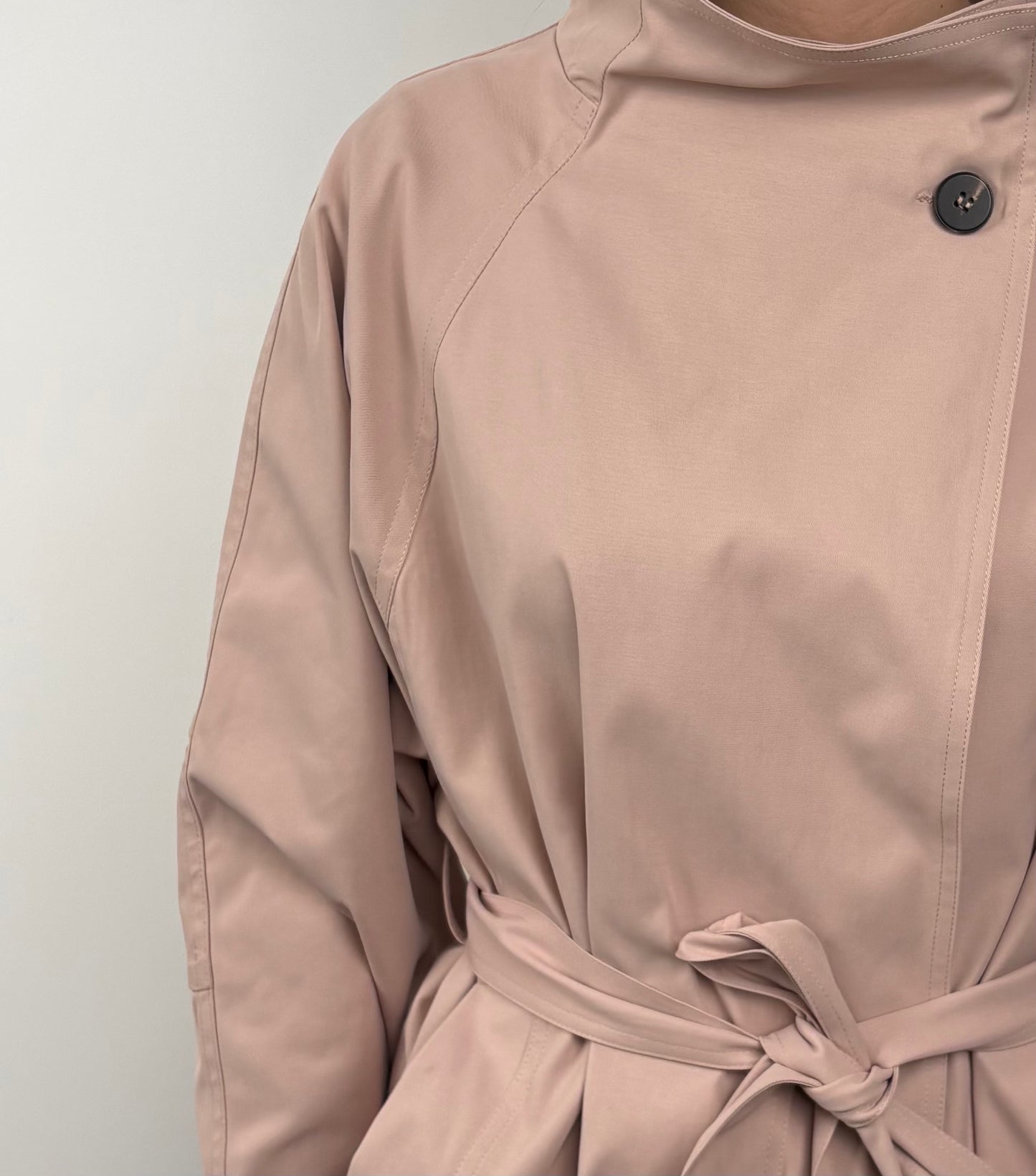 FITTED SHORT TRENCH COAT