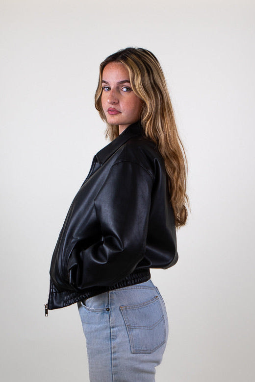 BOMBER OVERSIZE EN SIMILICUIR