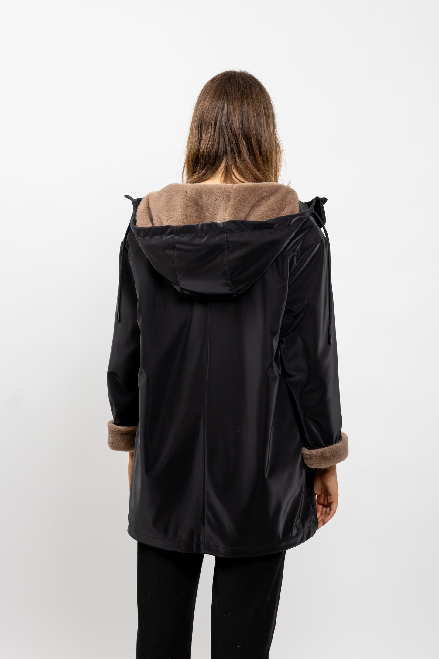 PARKA IMPERMÉABLE A CAPUCHE INTÉRIEUR FAUSSE FOURRURE