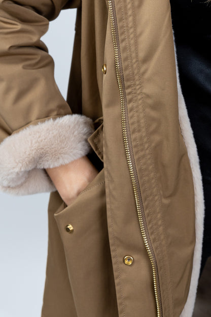 PARKA Á CAPUCHE INTÉRIEUR FAUSSE FOURRURE