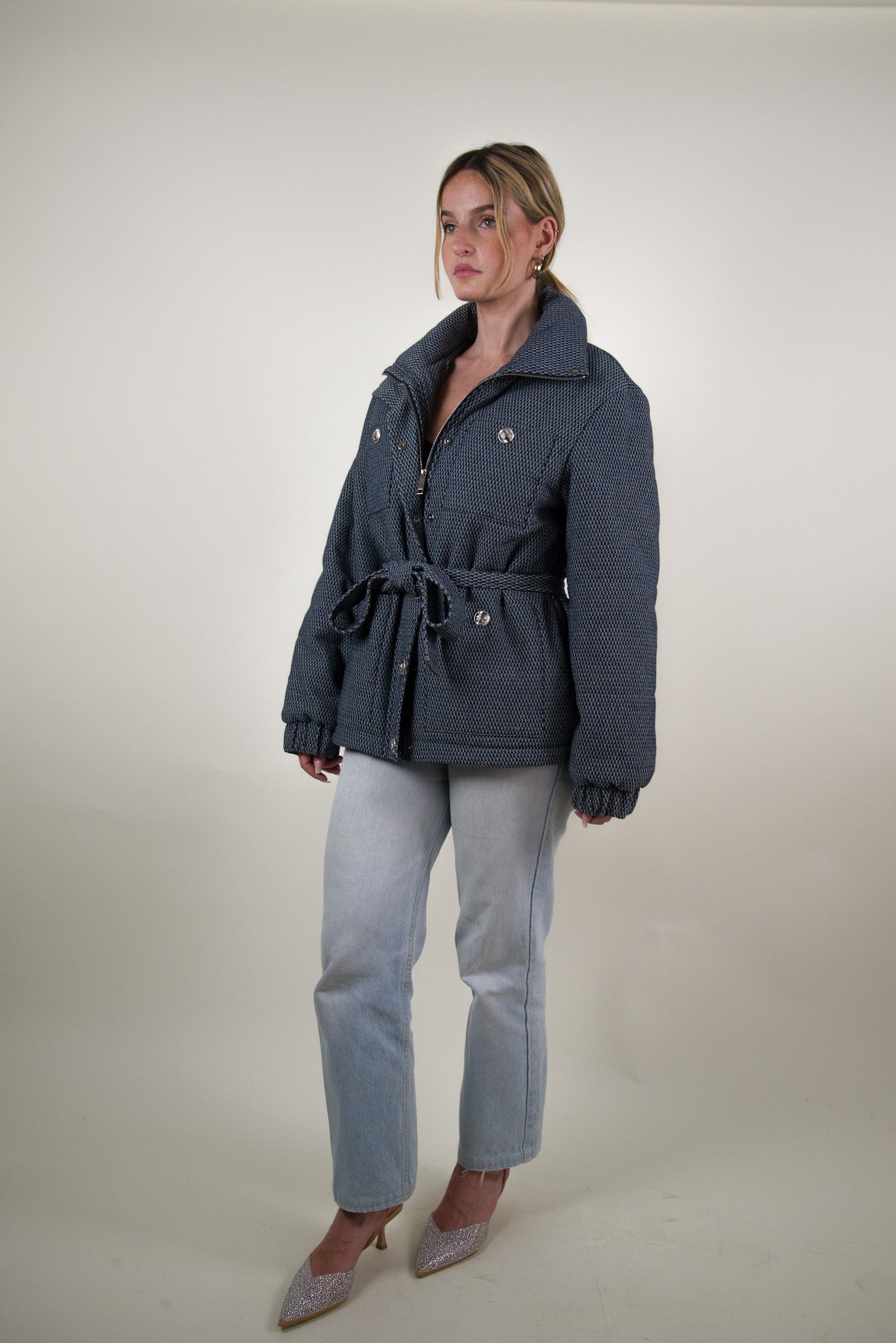 DOUDOUNE AVEC CEINTURE À NOUER