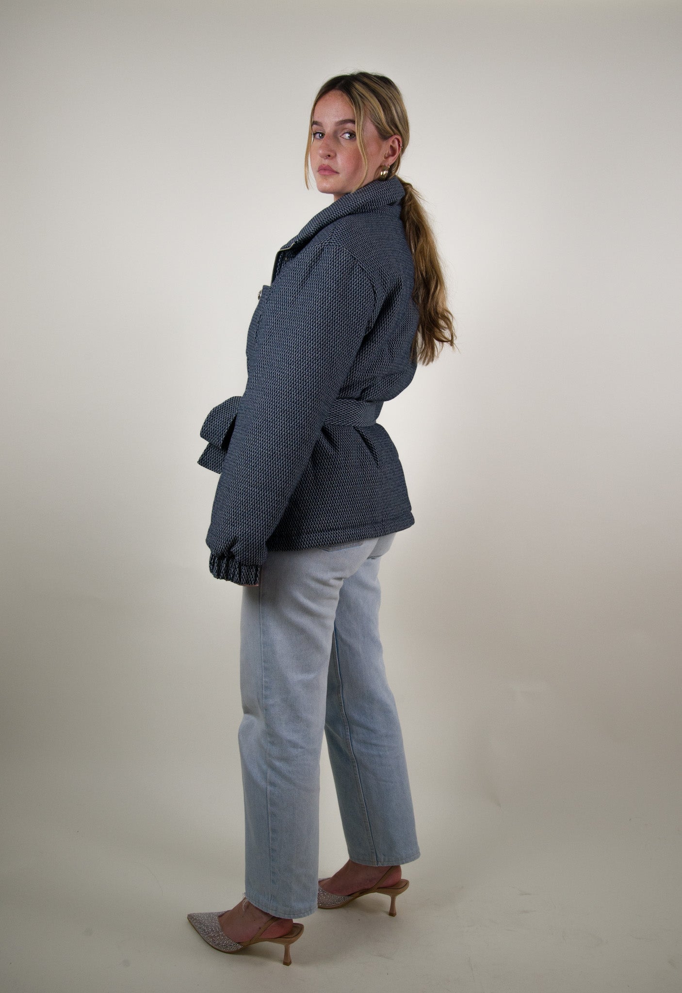 DOUDOUNE AVEC CEINTURE À NOUER
