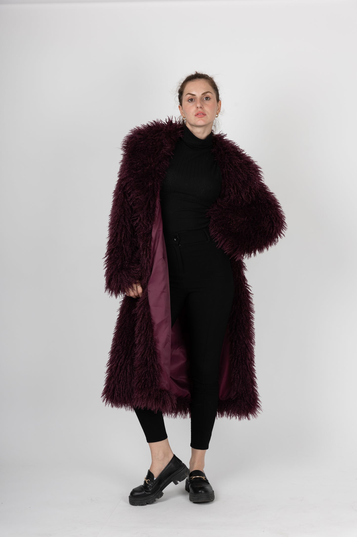 MANTEAU LONG EN FAUSSE FOURRURE