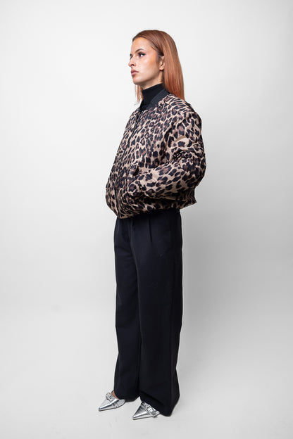 Bomber court Leopard