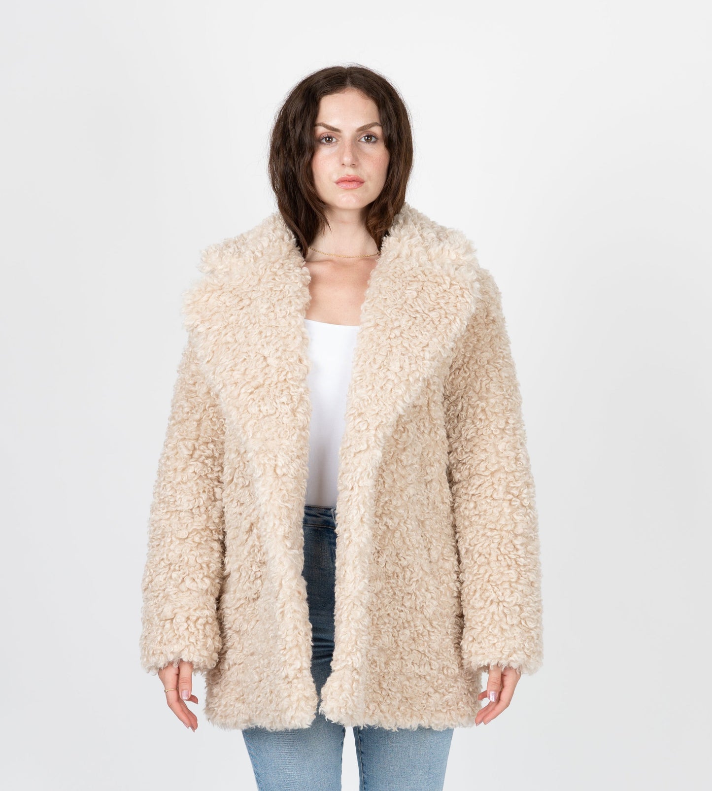MANTEAU EN FAUSSE FOURRURE MOUTON