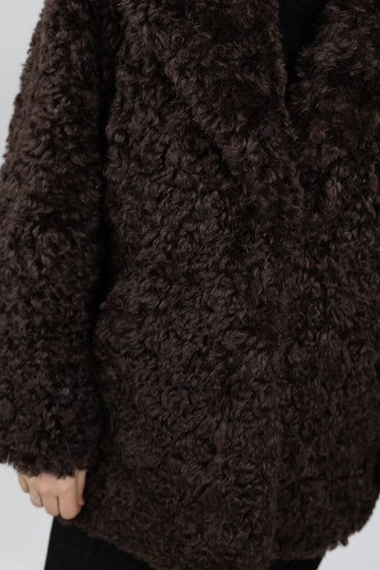 MANTEAU EN FAUSSE FOURRURE MOUTON