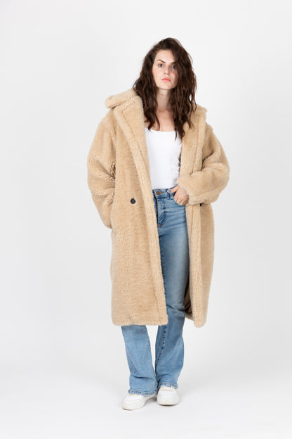 MANTEAU LONG OVERSIZE EN FAUSSE FOURRURE MOUTON