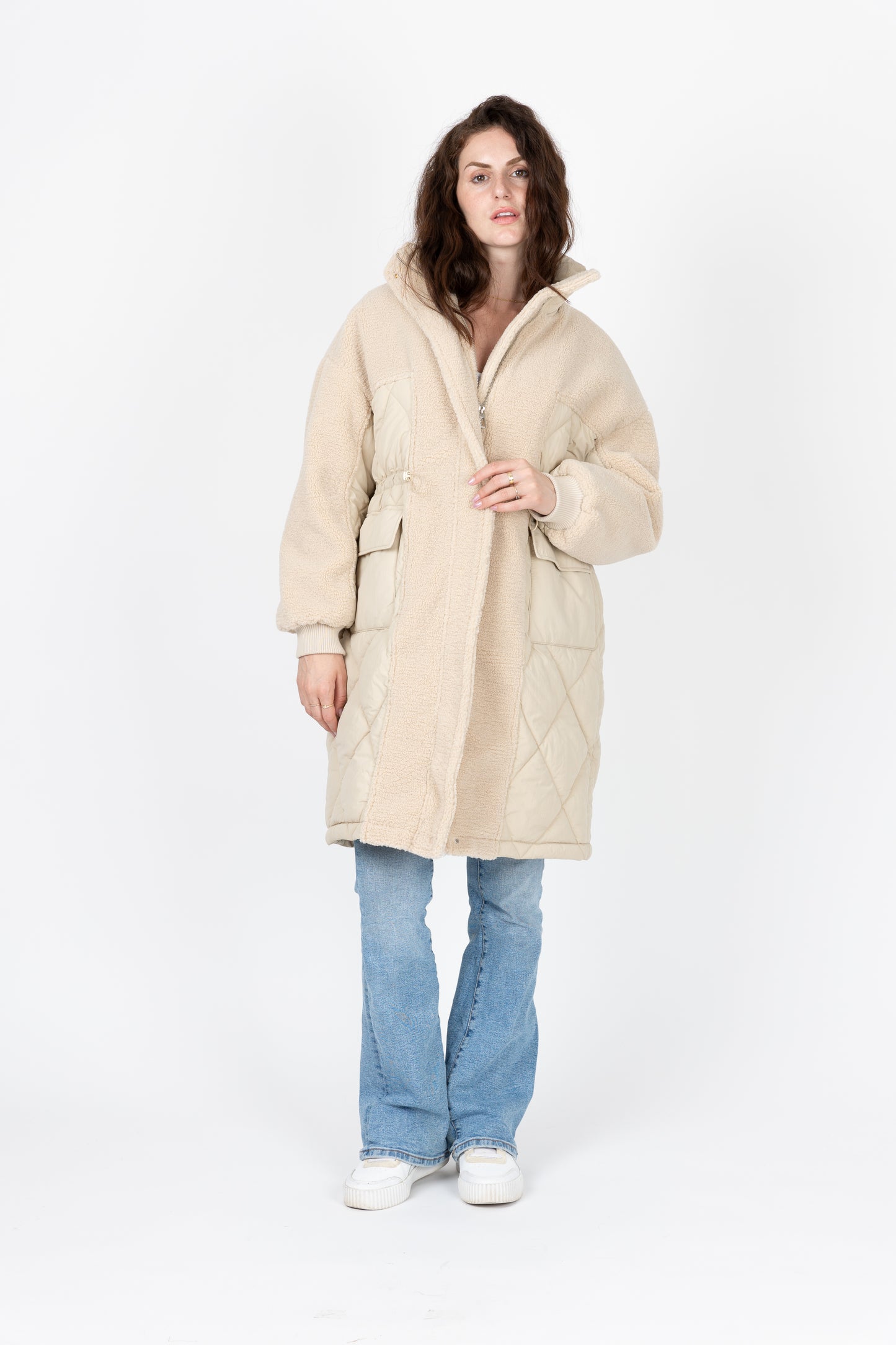MANTEAU AVEC FAUSSE FOURRURE MOUTON
