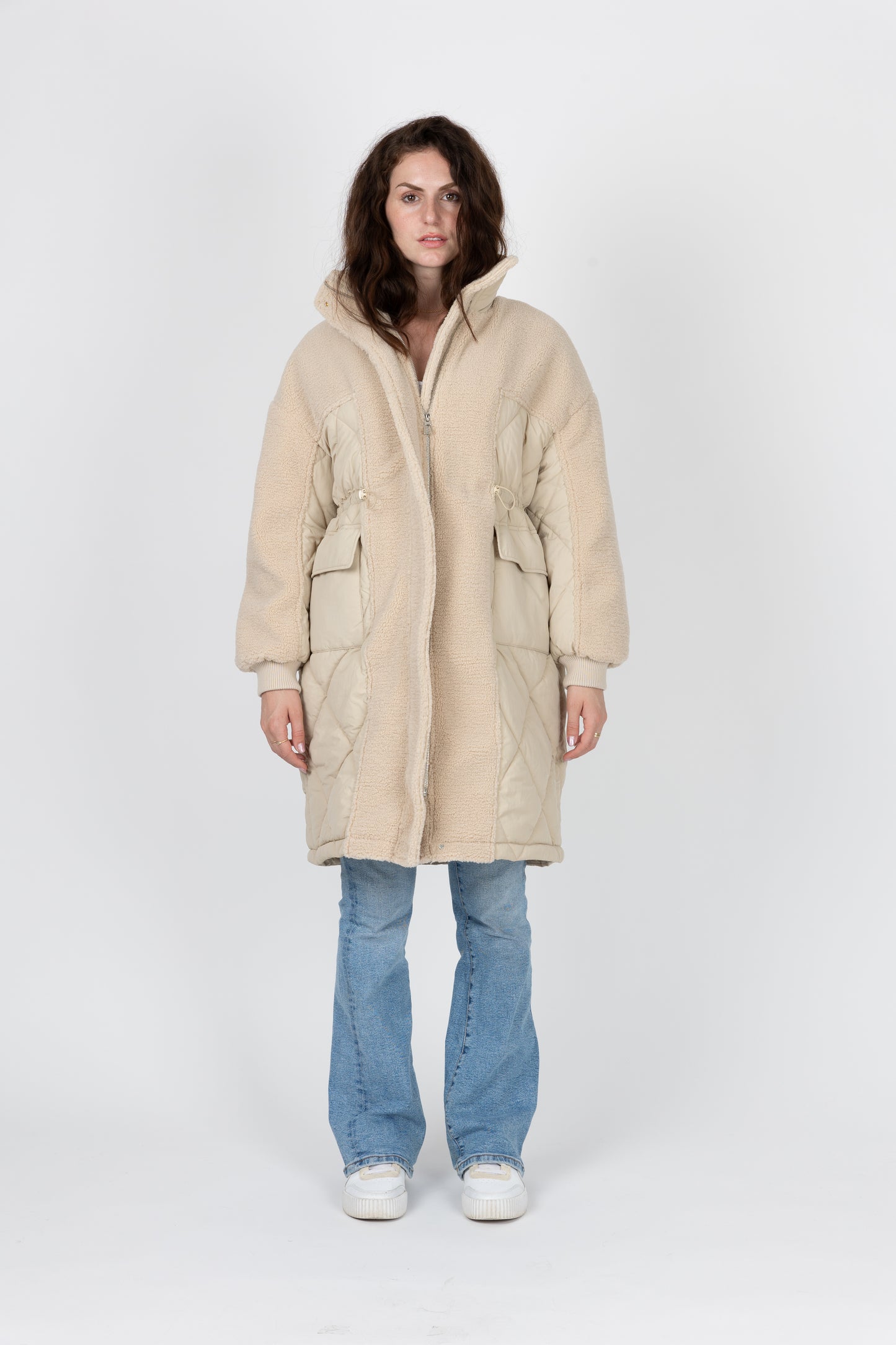 MANTEAU AVEC FAUSSE FOURRURE MOUTON