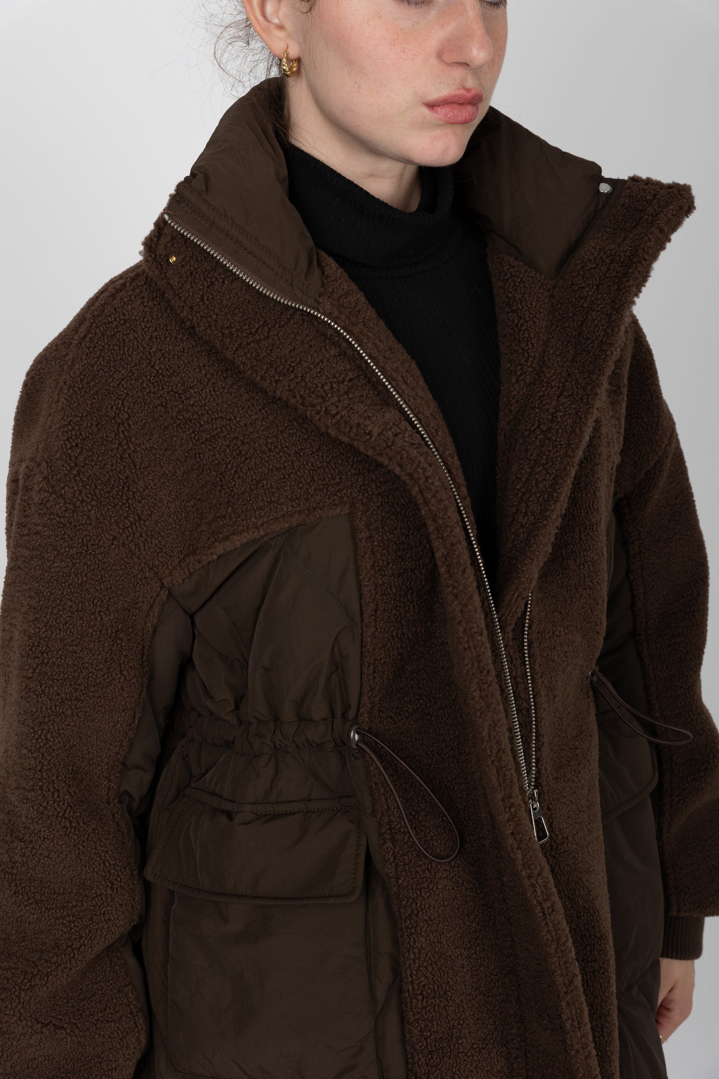 MANTEAU AVEC FAUSSE FOURRURE MOUTON