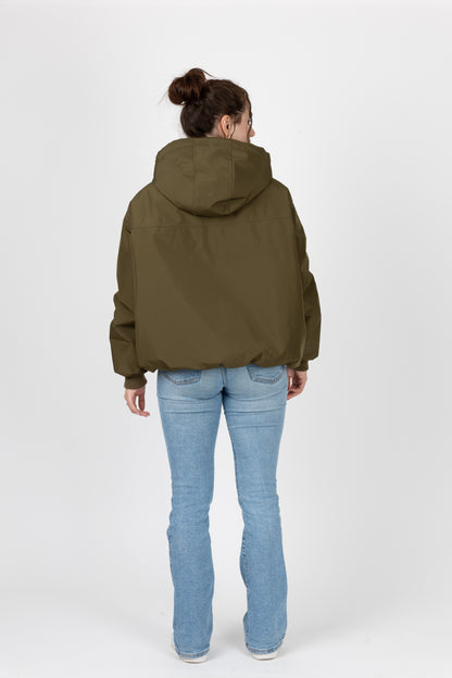 BLOUSON À CAPUCHE AVEC FAUSSE FOURRURE