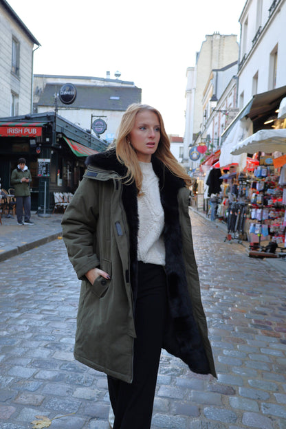 PARKA LONGUE AVEC INTÉRIEUR ET COL FAUSSE FOURRURE