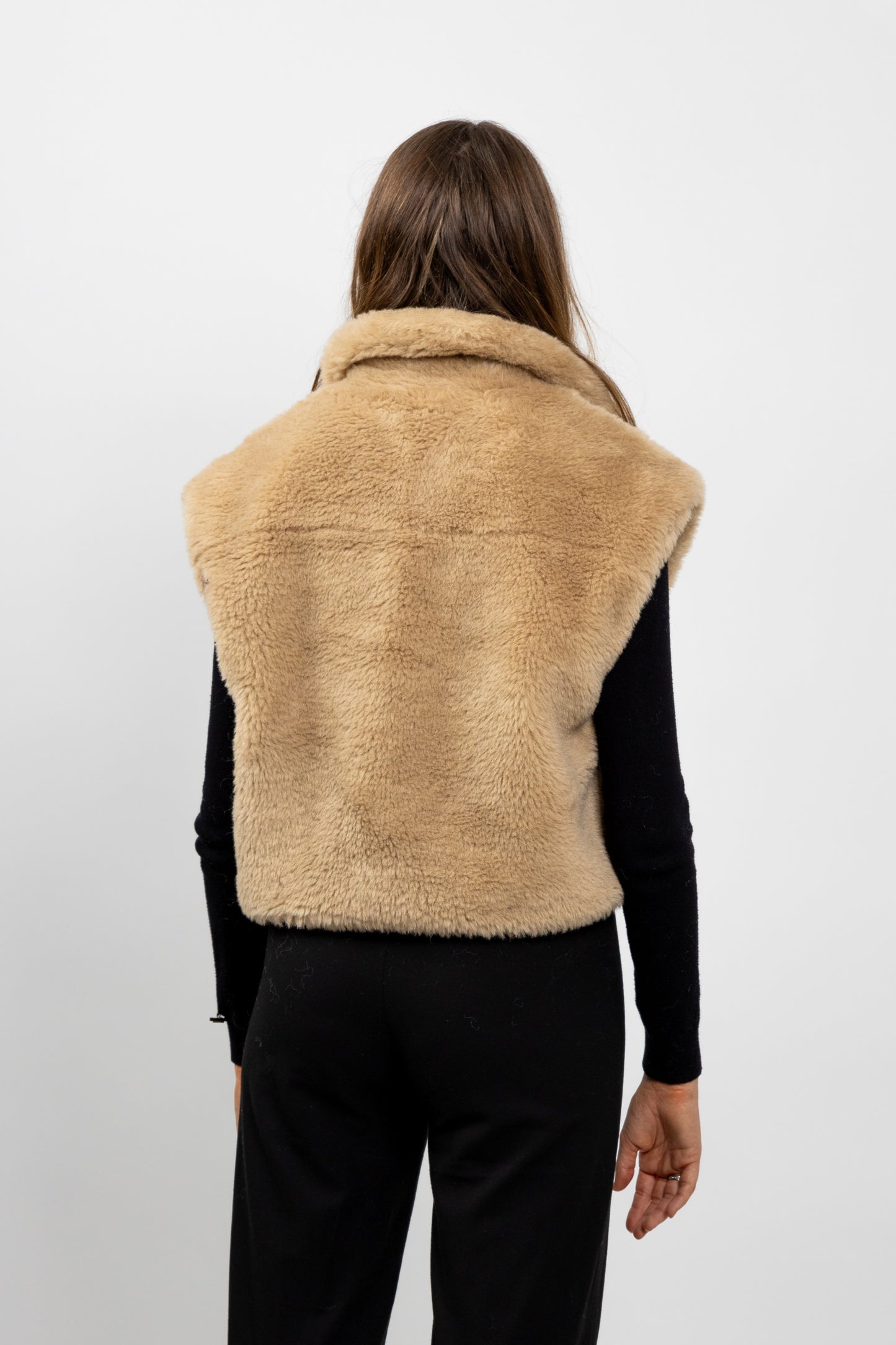 GILET SANS MANCHES  FAUSSE FOURRURE MOUTON