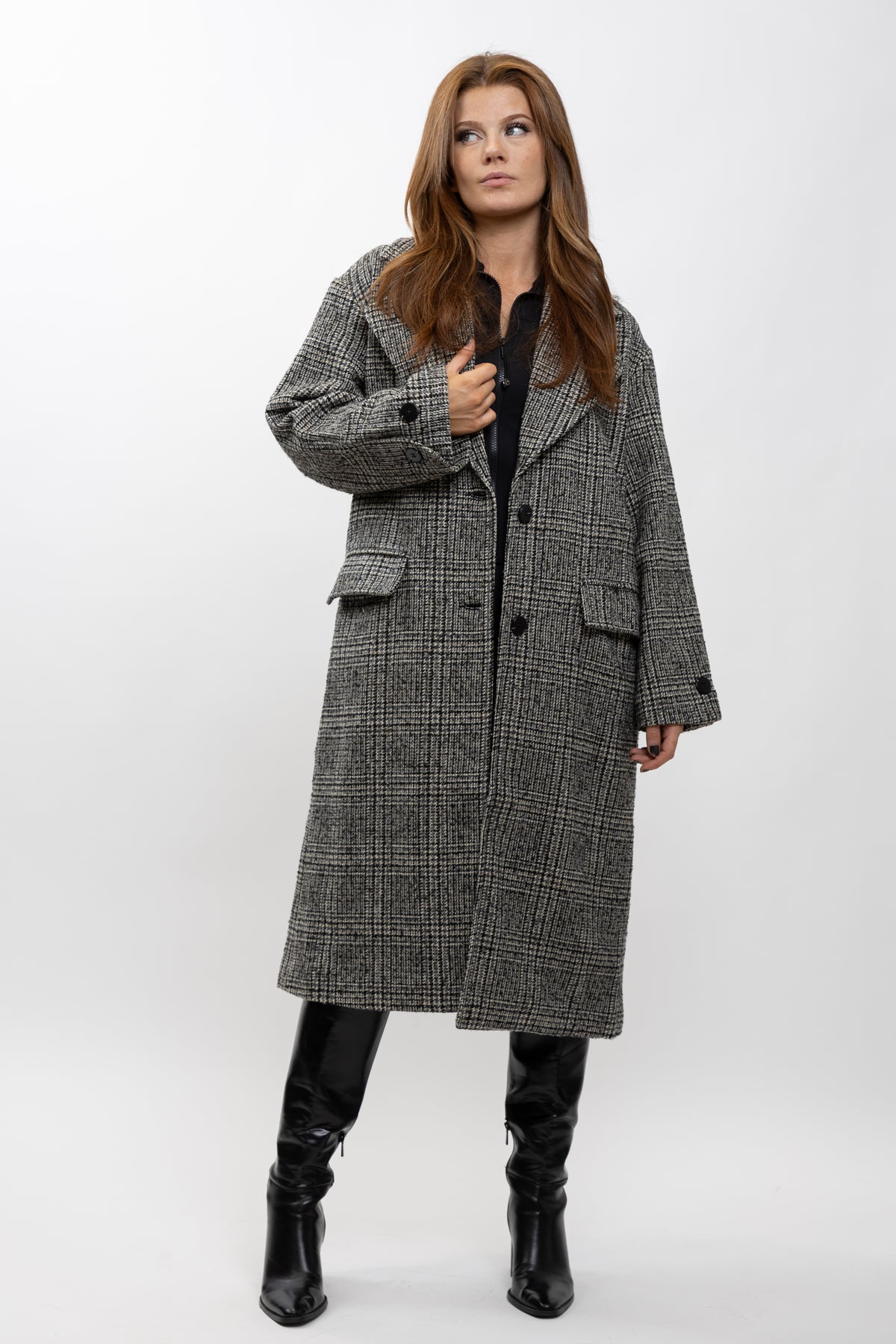 MANTEAU LONG EN LAINE À CARREAUX