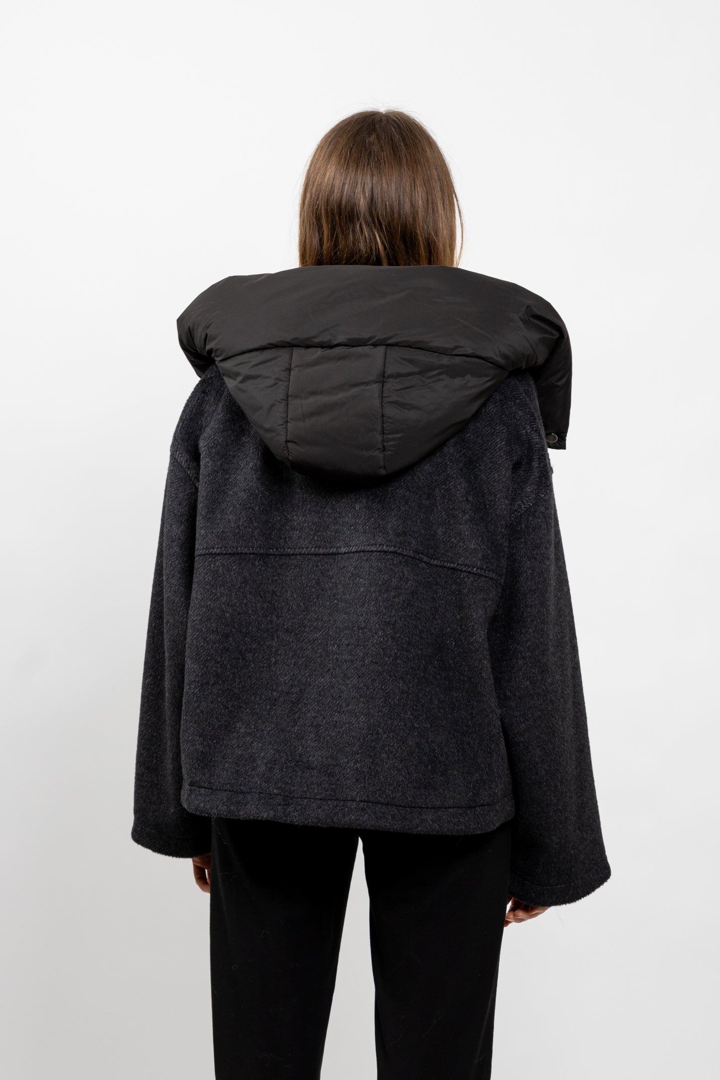 MANTEAU COURT À CAPUCHE