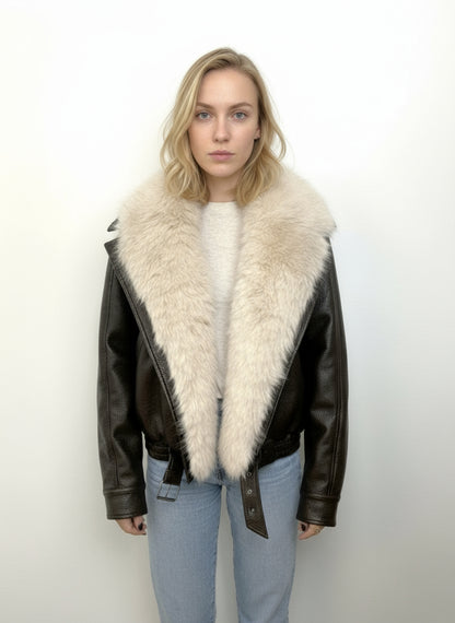 BLOUSON EN SIMILICUIR AVEC FAUSSE FOURRURE