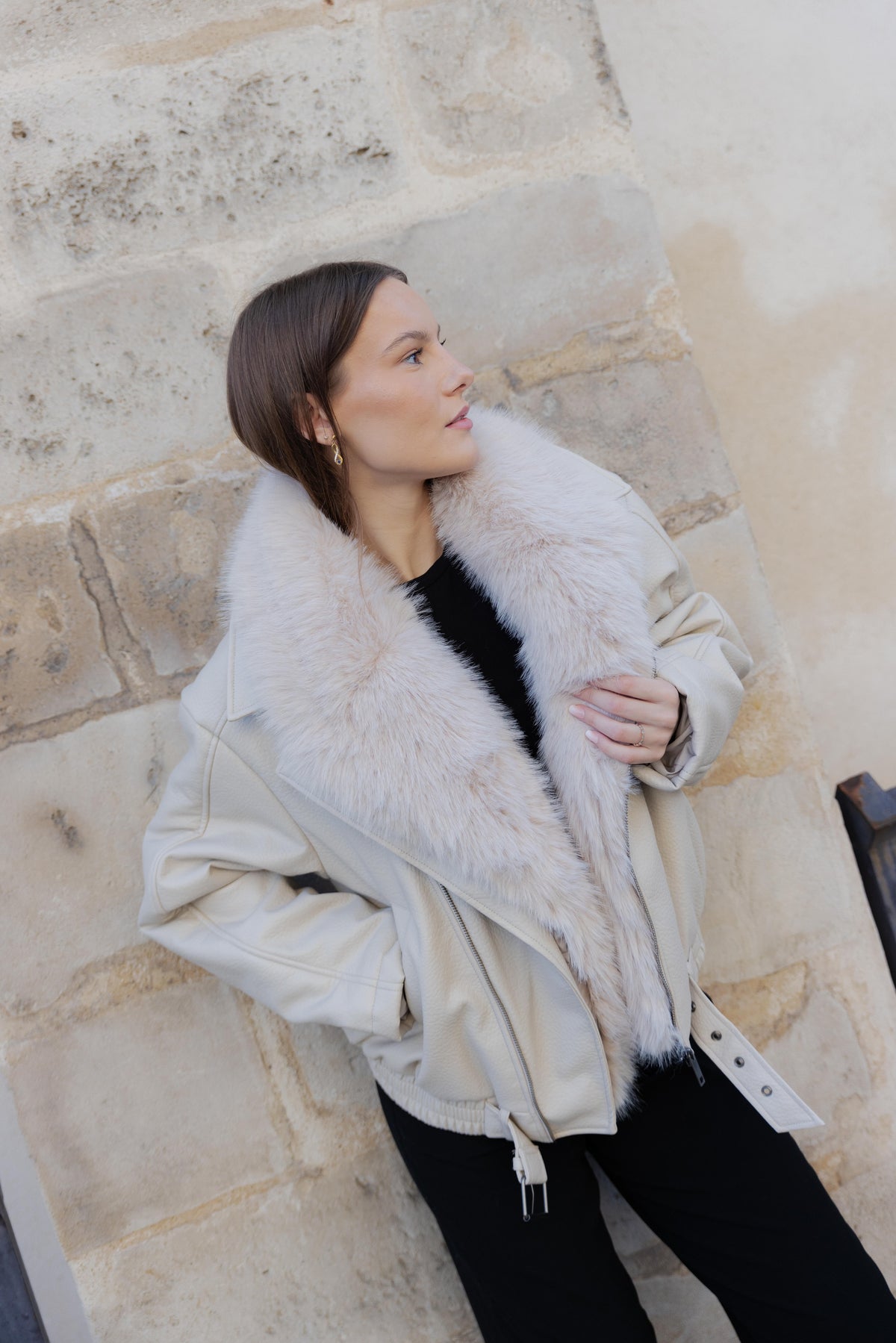 BLOUSON SIMILICUIR AVEC COL FAUSSE FOURRURE AMOVIBLE - K-ZELL PARIS