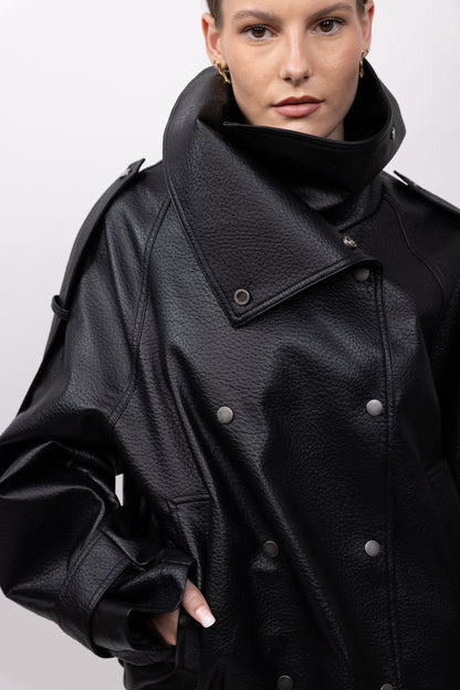 BLOUSON EN SIMILICUIR AVEC COL MONTANT