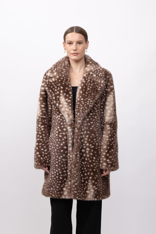 MANTEAU EN FAUSSE FOURRURE IMPRIMÉ FAON