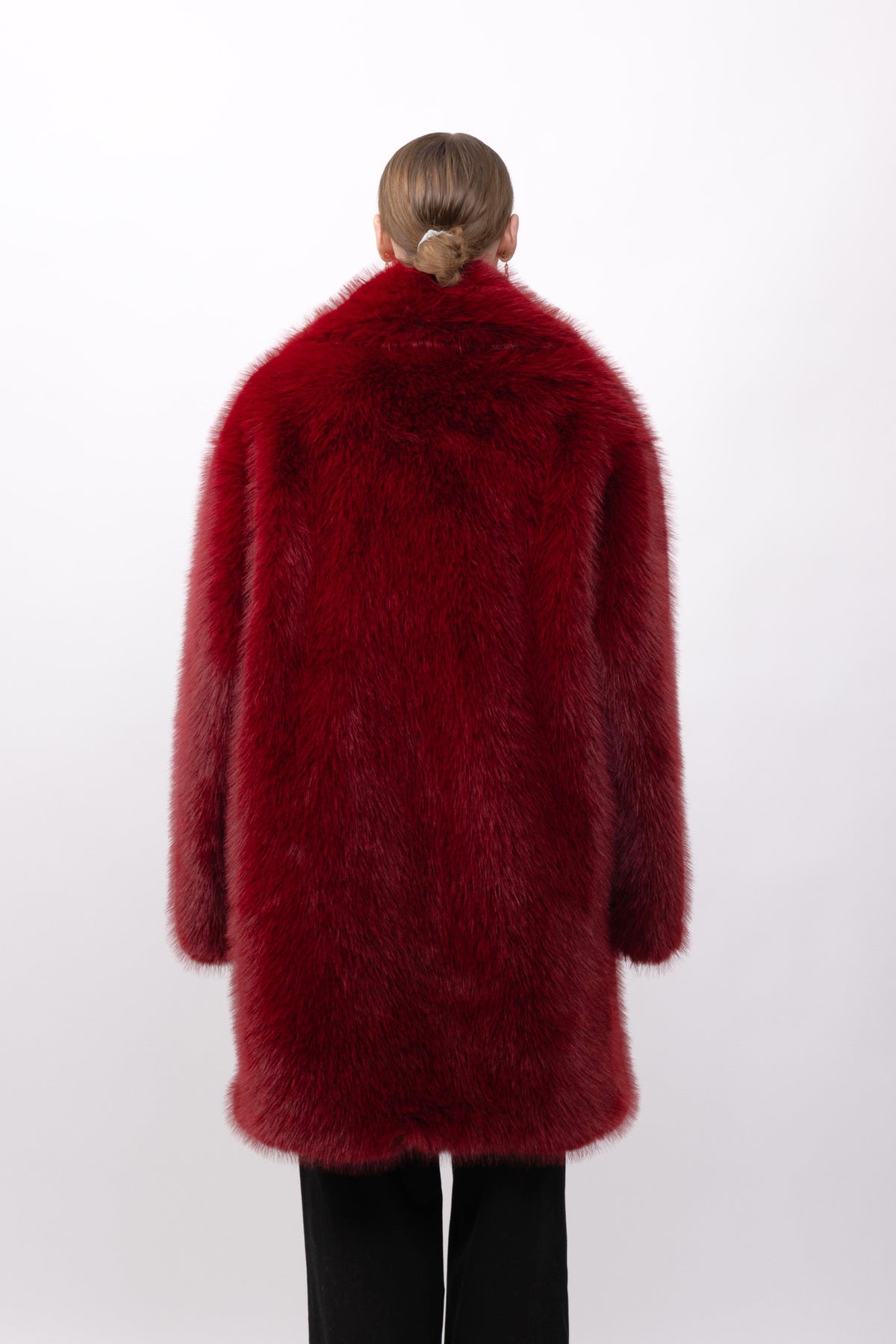 MANTEAU MI-LONG EN FAUSSE FOURRURE EFFET RENARD