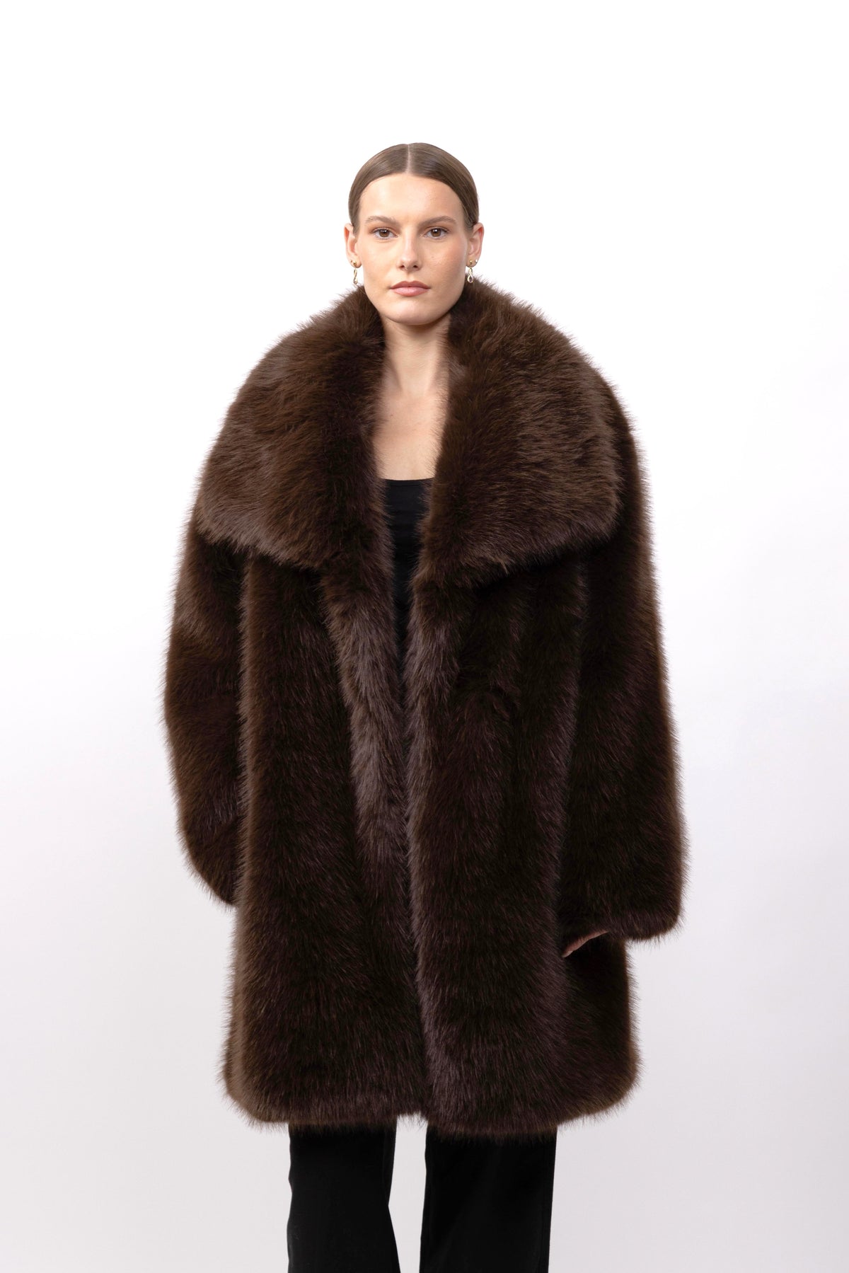 MANTEAU MI-LONG EN FAUSSE FOURRURE EFFET RENARD