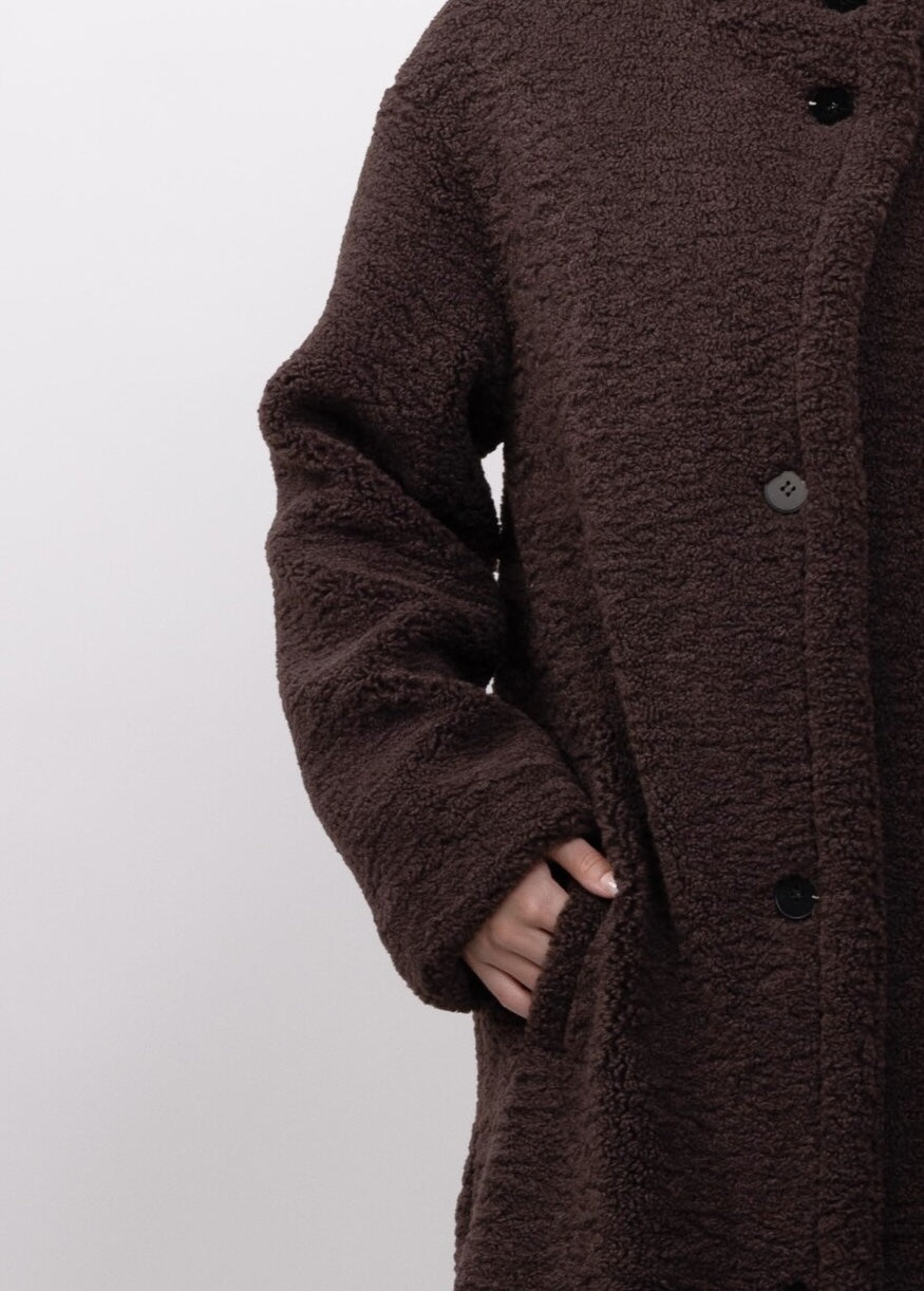 MANTEAU LONG EN FAUSSE FOURRURE MOUTON