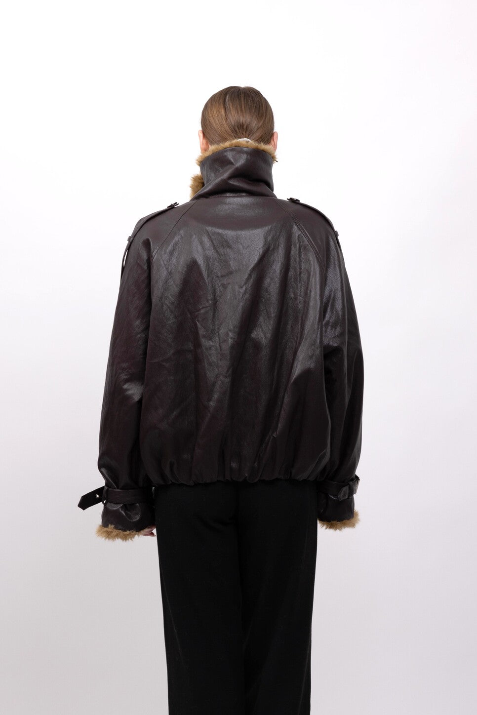 BLOUSON EN SIMILICUIR À INTÉRIEUR FAUSSE FOURRURE