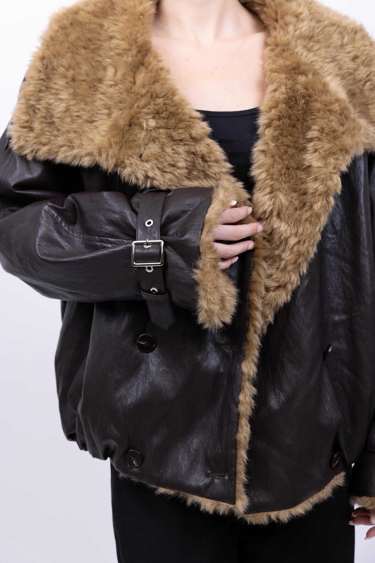 BLOUSON EN SIMILICUIR À INTÉRIEUR FAUSSE FOURRURE
