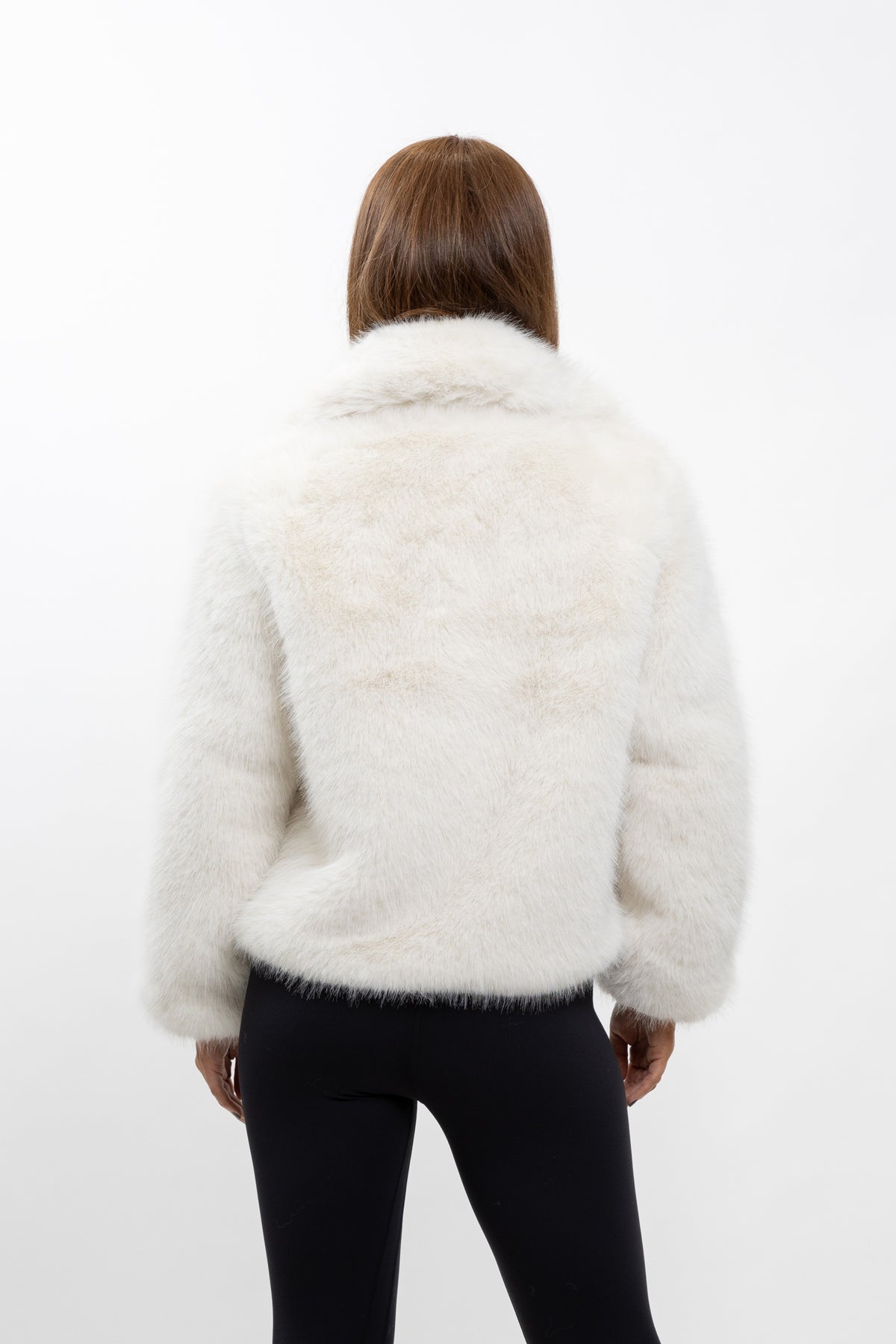 MANTEAU COURT EN FAUSSE FOURRURE EFFET RENARD