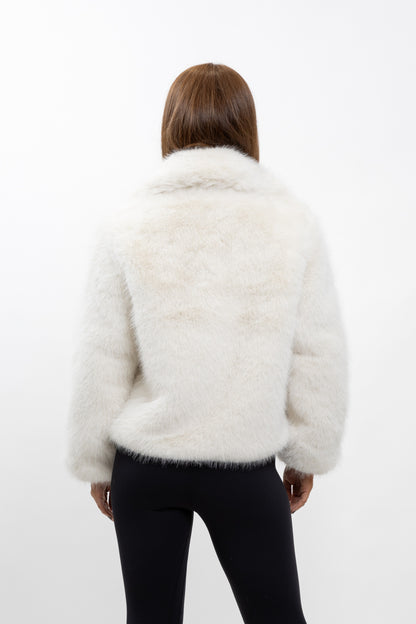 MANTEAU COURT EN FAUSSE FOURRURE EFFET RENARD